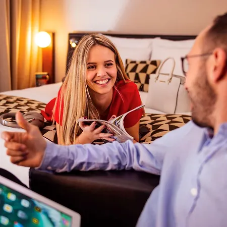 Mercure Centre Lumiere Лион