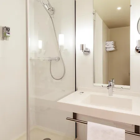 Отель Mercure Centre Lumiere