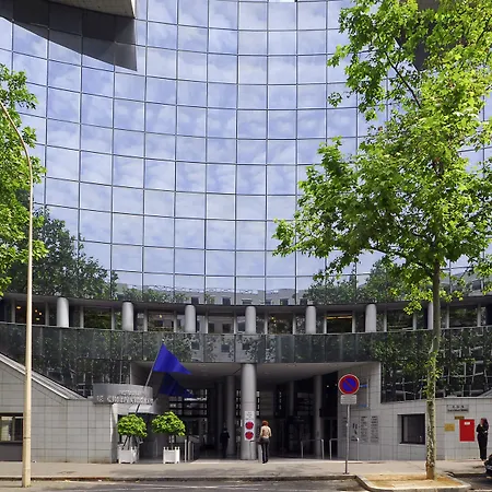 Mercure Centre Lumiere 4*