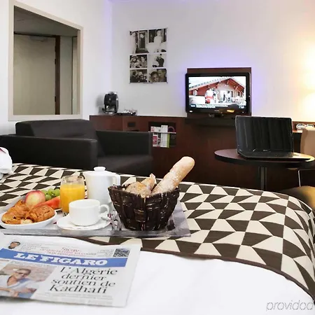 Отель Mercure Centre Lumiere