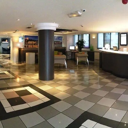 Mercure Centre Lumiere Отель Лион