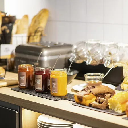 Mercure Centre Lumière 4*