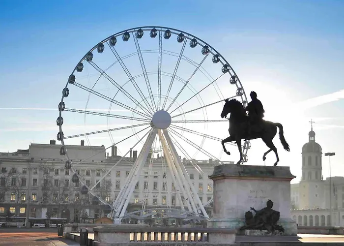 Hotell Mercure Centre Lumiere 4*